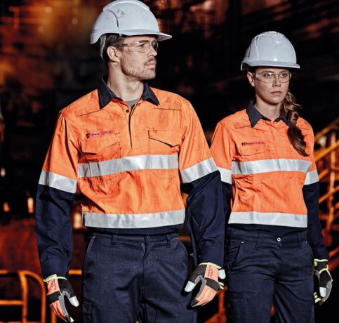 industrial uniforms dubai